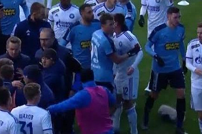 Миодрага Божовича и Александра Анюкова отстранили от игр