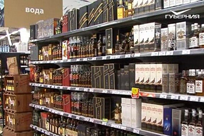 Продавцу самарского магазина грозит уголовная ответственность за реализацию алкоголя подросткам