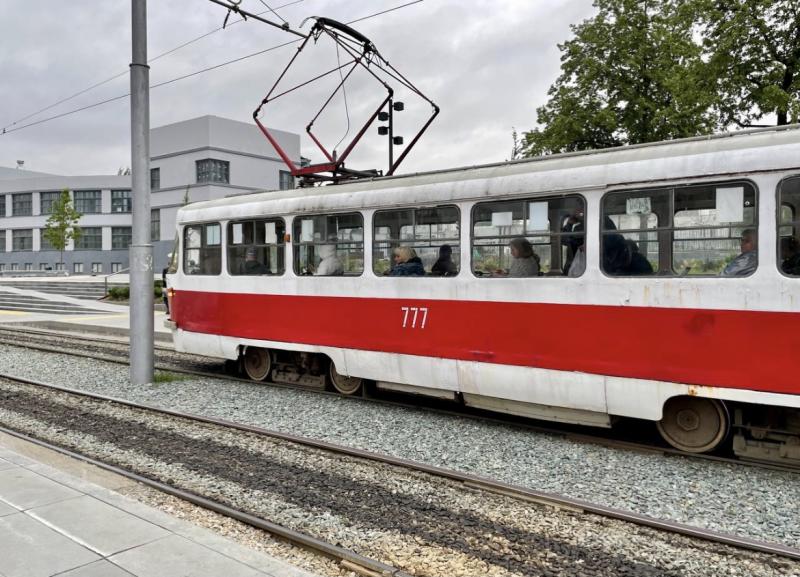 Российским многодетным семьям рассказали, какие льготы действуют для них в общественном транспорте