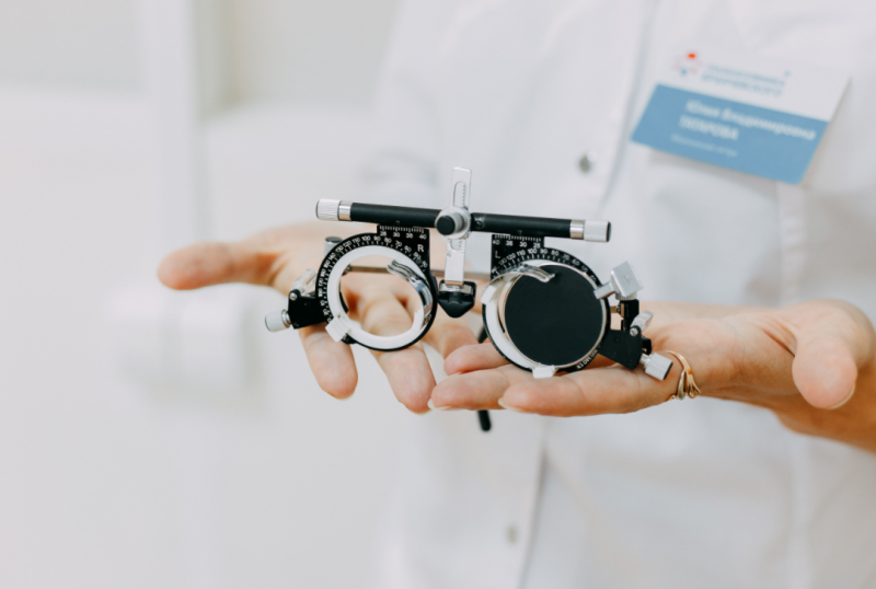 Свежим взглядом: как в Самарской области помогают избавиться от очков