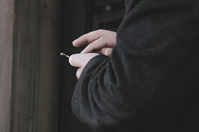 Житель Нефтегорска похитил деньги через смартфон приятеля