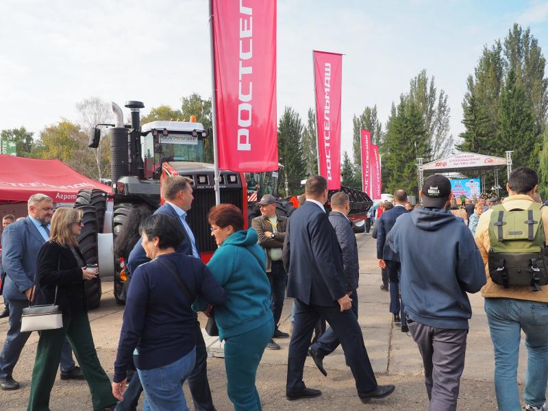 "Надежная и простая в управлении": компания Ростсельмаш представила свою технику на XXVII Поволжской агропромышленной выставке