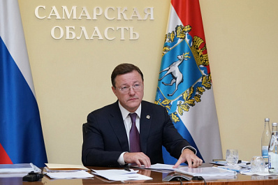 Дмитрий Азаров: "Единая Россия" Самарской области формирует гуманитарный груз в помощь вынужденным переселенцам с Донбасса