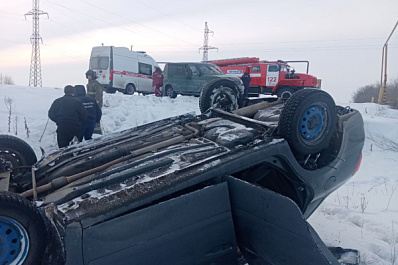 В Самарской области 27 февраля "Гранта" столкнулась с "Патриотом" и улетела в кювет 