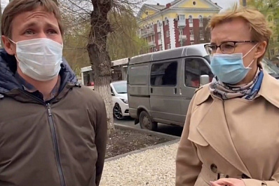 Елена Лапушкина проверила, как идёт ремонт на улице Победы и Смышляевском мосту