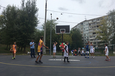 В Самаре открылась новая баскетбольная площадка