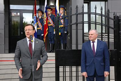 Дмитрий Азаров открыл новое здание судов Ленинского и Железнодорожного районов