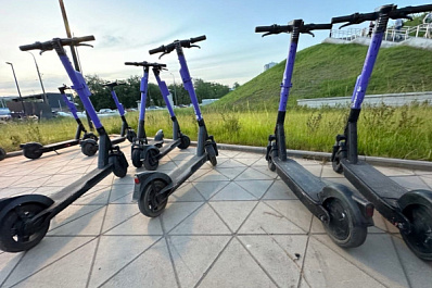 В России хотят снизить скорость езды на электросамокатах до десяти километров в час