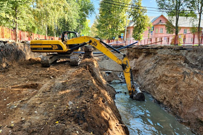 В Самаре заменили поврежденную трубу канализации на проспекте Юных Пионеров 