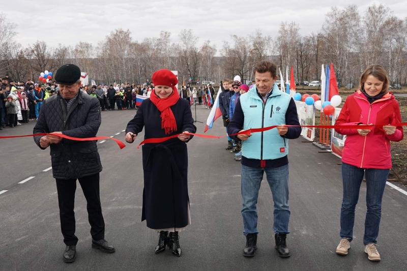 В Камышле открыли новый спортобъект - "Тропа здоровья"