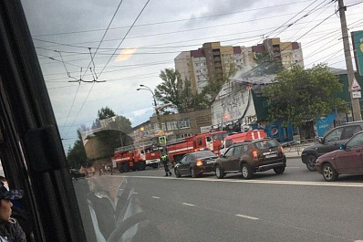 Торговый павильон загорелся на Антонова-Овсеенко в Самаре