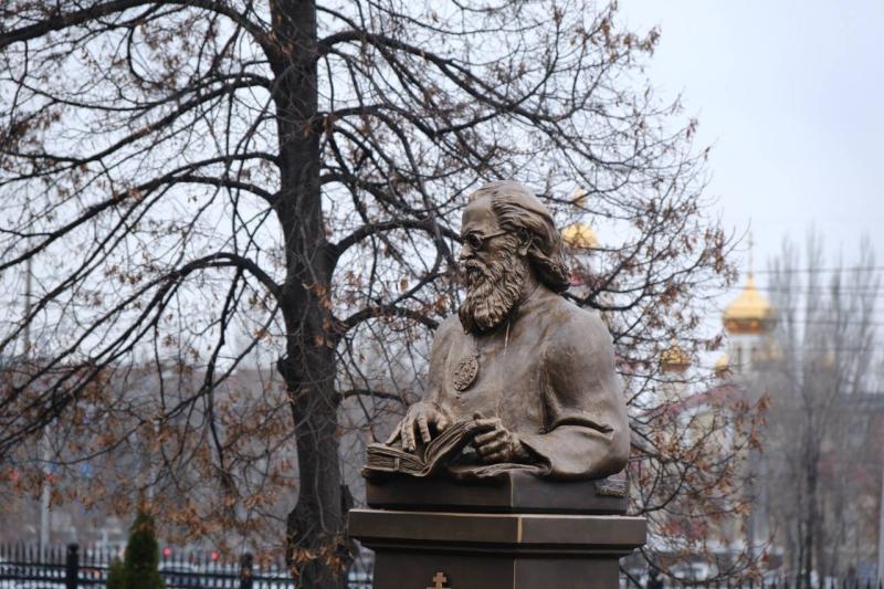 Духовное исцеление: в Самаре открыли памятник святителю Луке Крымскому