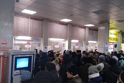 На Центральном автовокзале в Самаре образовались огромные очереди
