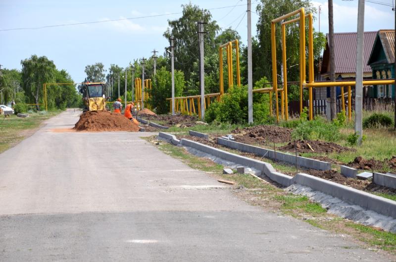 Новые тротуары делают жизнь жителей Богатовского района безопасной и комфортной 