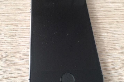 В Тольятти у девушки украли сотовый прямо на похоронах