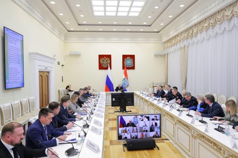 Вячеслав Федорищев провел оперативное совещание в областном Правительстве