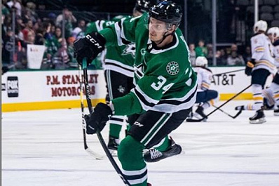 Тольяттинец Денис Гурьянов еще на два года останется "звездой"