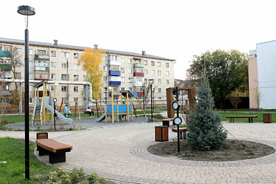 В Чапаевске по нацпроекту обновили сквер 