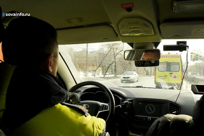 В Самаре проверили, как водители пропускают на дорогах машины скорой помощи