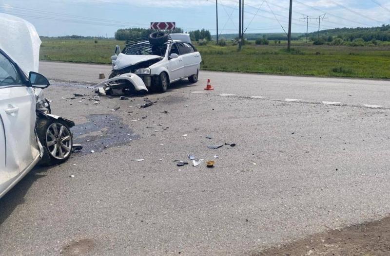 В Волжском районе 31 мая ребенок и женщина пострадали при столкновении автомобилей