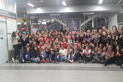 90 волонтеров из Самарской области отправились на Всемирный фестиваль молодежи и студентов в Сочи