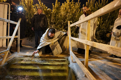 Самарцы рассказали, как относятся к купанию в проруби