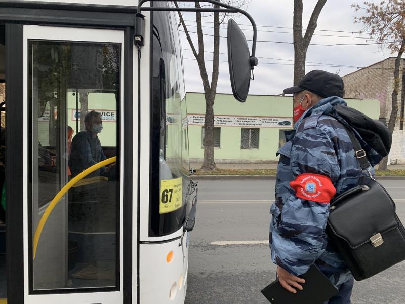 В Самаре за неделю из общественного транспорта высадили 161 пассажира без маски