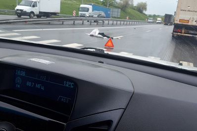 Под Самарой фура насмерть сбила мужчину