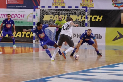 Новый главный тренер "Динамо-Самара" проводит первый сбор 