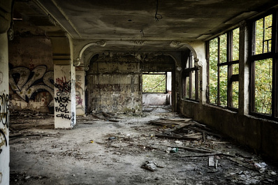 В Сызрани дети залезли на крышу заброшенного здания ради видеоролика