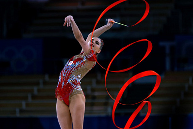 Винер-Усманова назвала позором судейство в финале личного многоборья ОИ