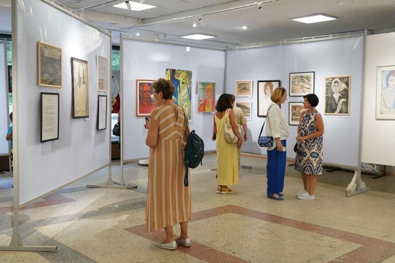 Музыка в красках: в Самаре открылась выставка произведений Анатолия Песигина и Елены Малыгиной
