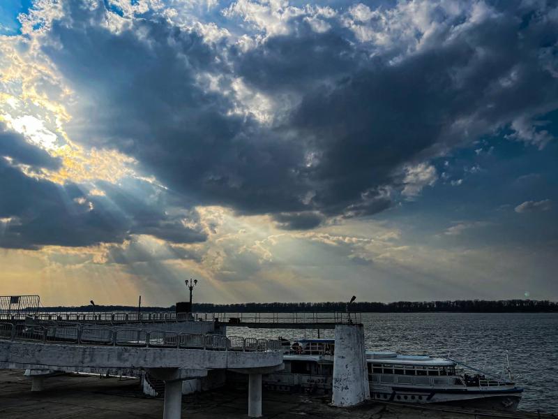 В Самаре на Волге 20 мая остановили движение "омиков"