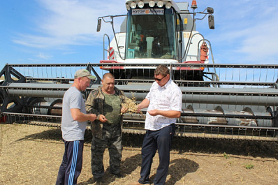 Развивается хозяйство - живет село