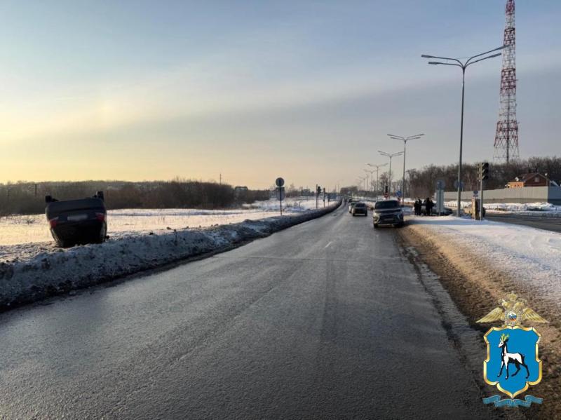 В Тольятти "Приора" протаранила фуру