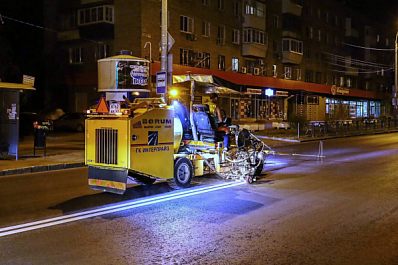 Белая полоса: на отремонтированных самарских дорогах наносят разметку