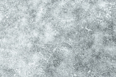 Избежать травм в гололедицу помогут правильная обувь и одежда