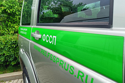 В Сызрани мужчина чуть не лишился внедорожника из-за долгов перед сыном