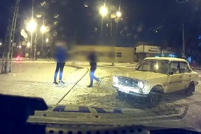 15-летний угонщик из Тольятти проник в «копейку» через окно, которое держалось на отвёртке