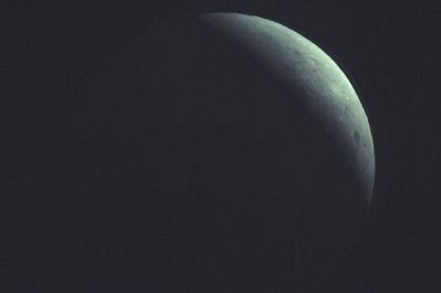 Самарский спутник запечатлел полное лунное затмение с высоты 490 км
