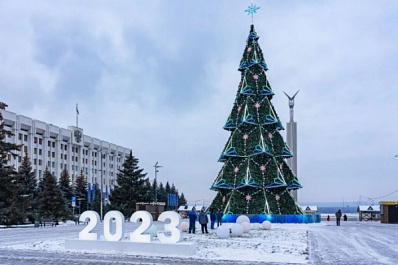 В Самаре временно закрыли каток на площади Славы