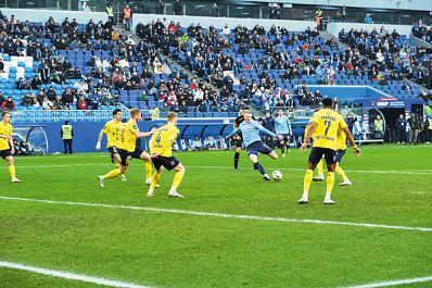 Двойной успех: обзор последних в этом году домашних матчей "Крыльев Советов" и "Акрона"
