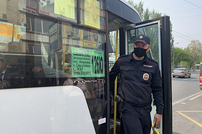 В транспорте Самары за майские праздники выявили всего трех "антимасочников"