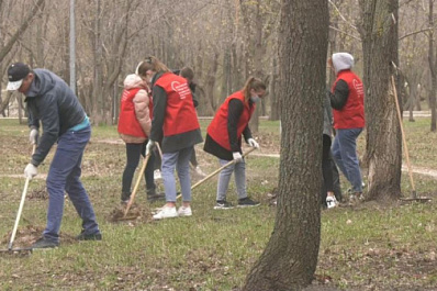 Активисты привели в порядок самарский парк "Воронежские озера"