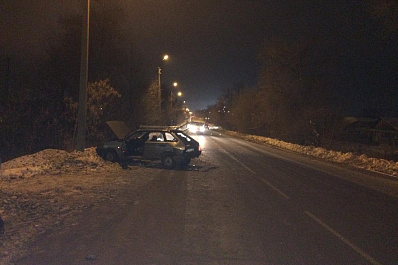 Машина, попавшая в ДТП, сбила пенсионера на обочине в Сызрани