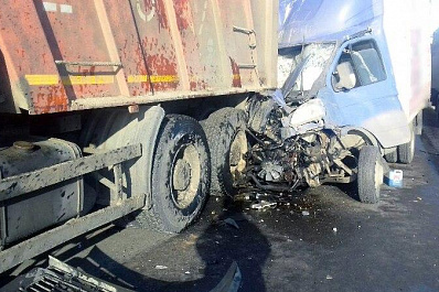 На трассе М5 в тройном ДТП с КамАЗом пострадали водители Газели и Гранты