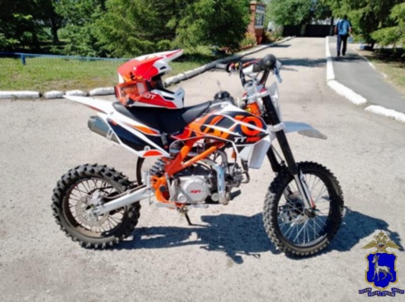 В Самарской области ночью на трассе водитель без прав вылетел в кювет