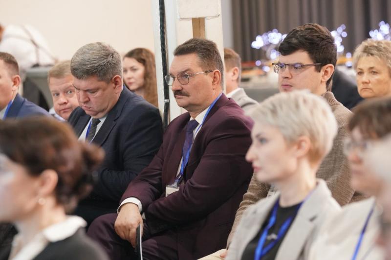 Новые подходы к инвесторам: в Самаре обсуждают механизмы взаимодействия муниципалитетов с бизнесом