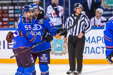 ХК Лада выиграл два домашних матча подряд