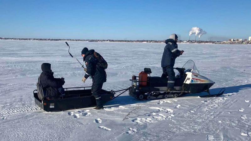 В Тольятти со льда Волги спасли сраженного алкоголем мужчину